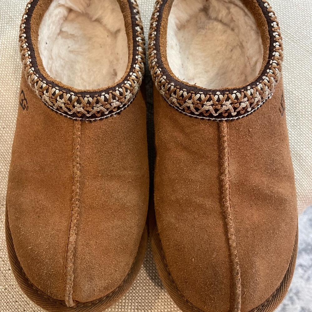 Ugg slip ons size 1